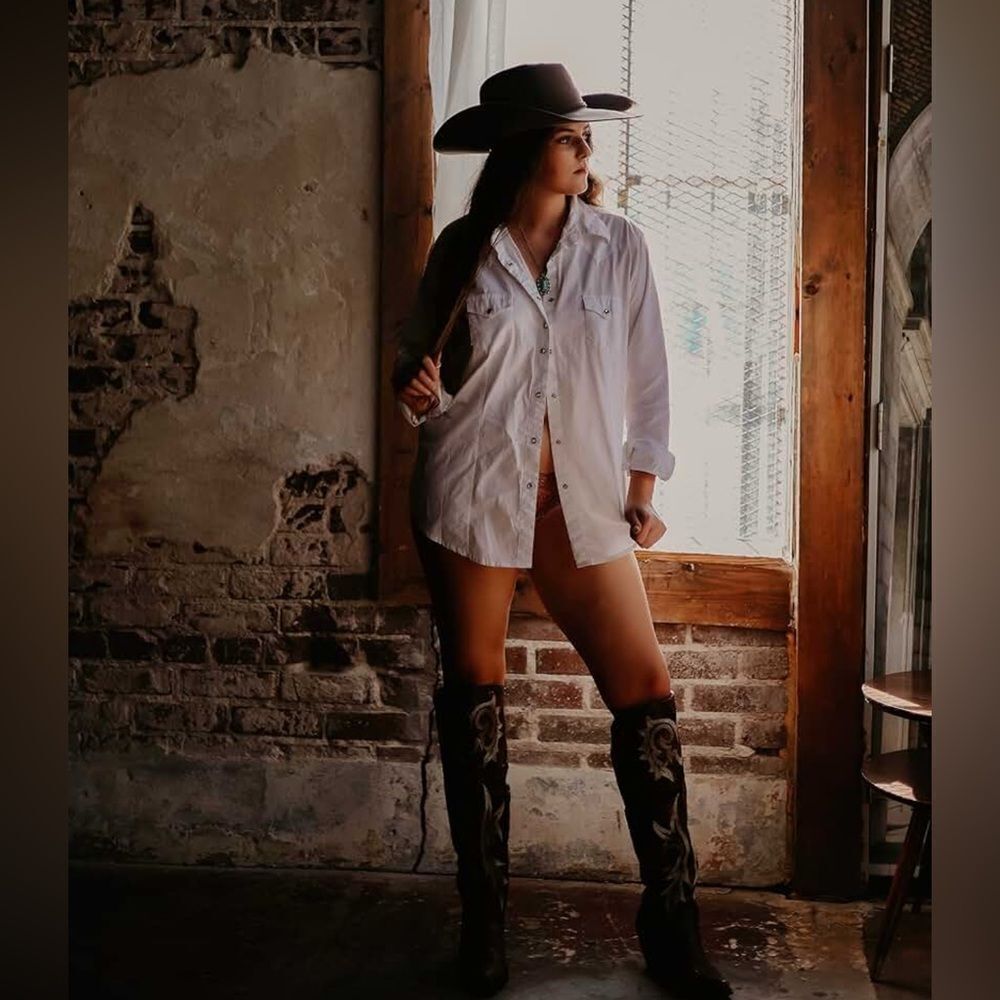 Wrangler Women's Western Two Pocket Snap Shirt NEW with tag color: white